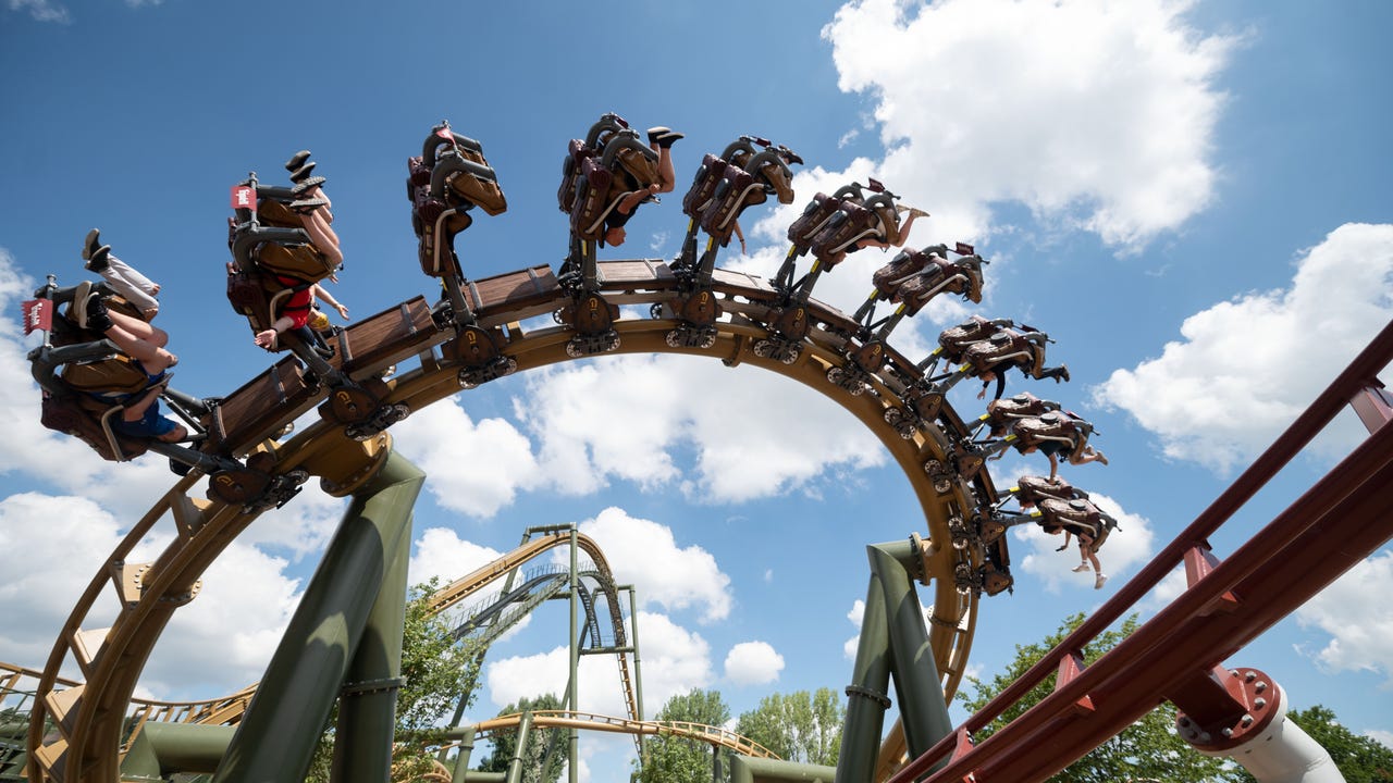 ‘Scream inside your heart’: Japanese theme parks implement screaming ...