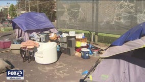 Homeless camp takes over tennis courts near Oakland's Lake Merritt