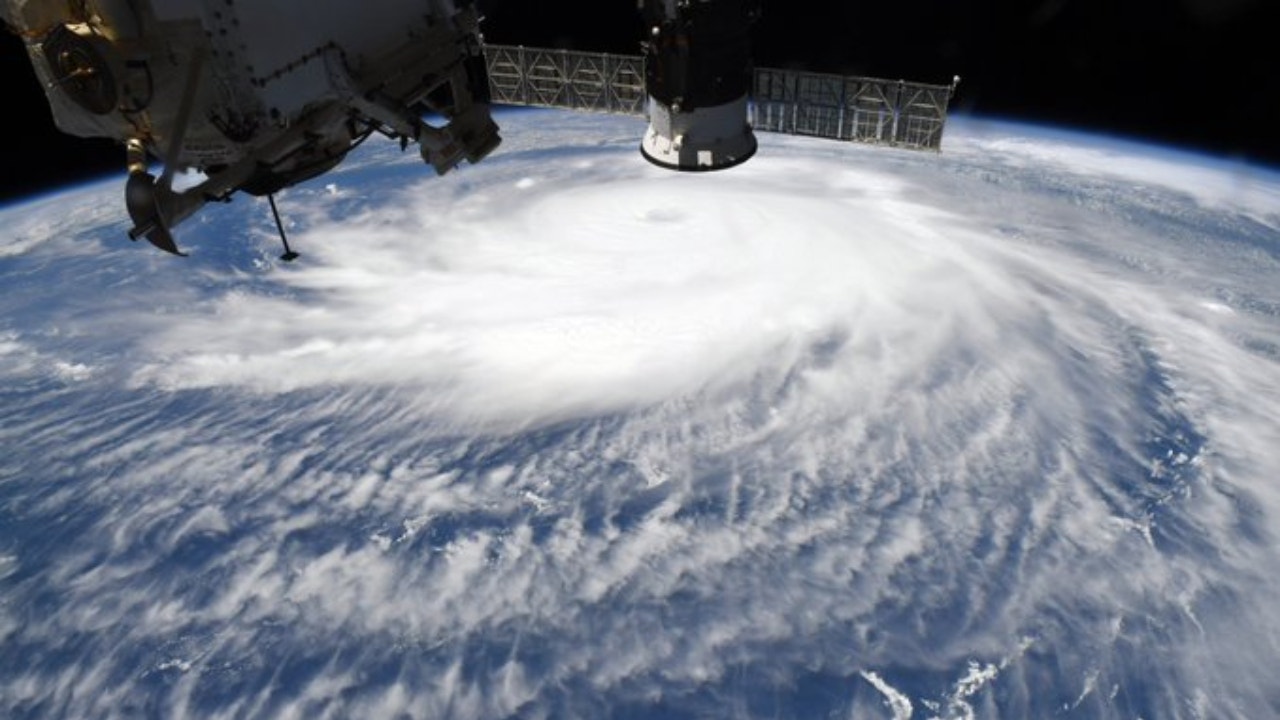 Hurricane Laura Captured In Stunning Pictures From Space | KTVU FOX 2