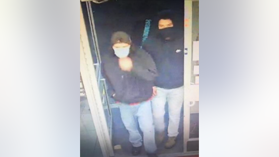 Two suspects wanted in Palo Alto armed robbery of 7-Eleven store
