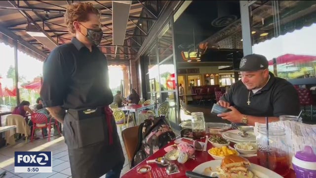 Waiter at Lucille’s Smokehouse Bar-B-Que receives $1,000 cash tip