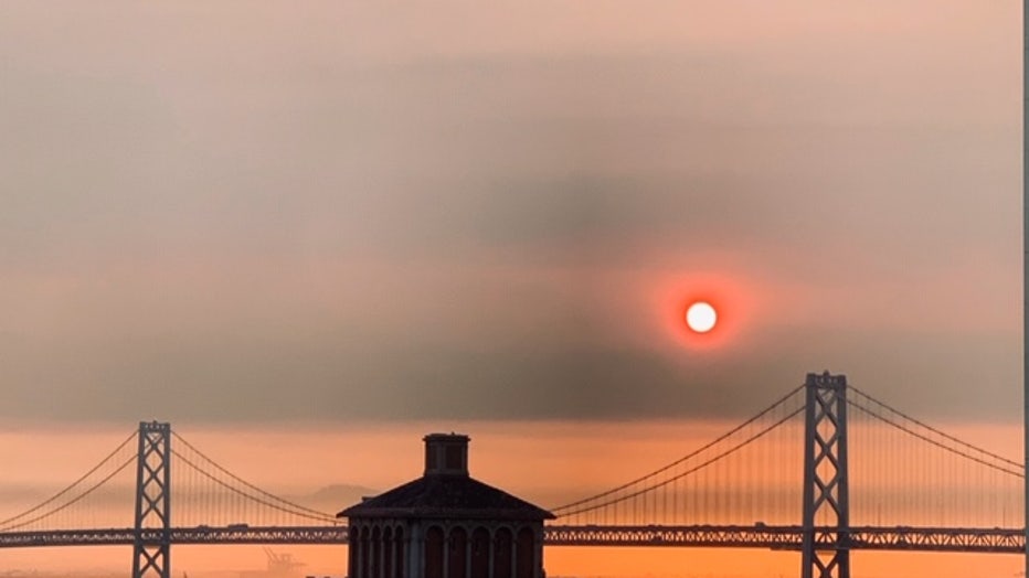 Sunrise in the Financial District amid smoke