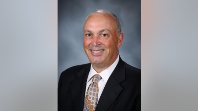Longtime De La Salle High School president to retire at end of school year