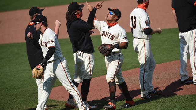 Solano's two-run blast keys Giants victory over Arizona