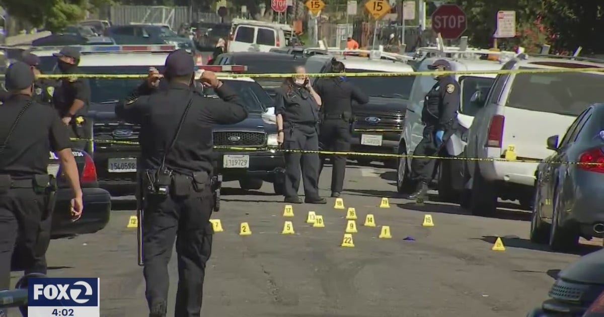2 dead in East Oakland triple shooting: police | KTVU FOX 2