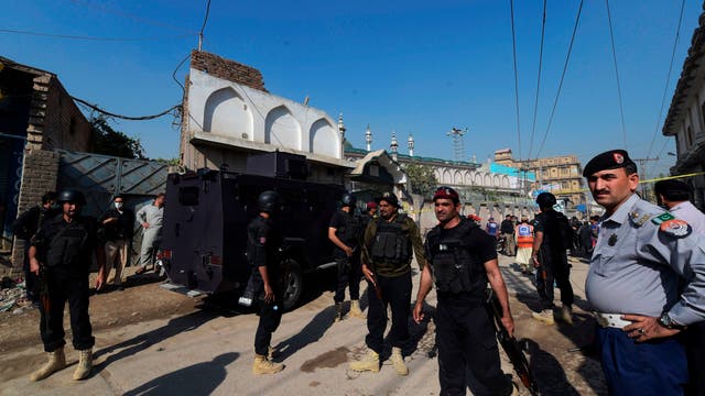 Bomb at seminary in Pakistan kills 7 students, wounds 70