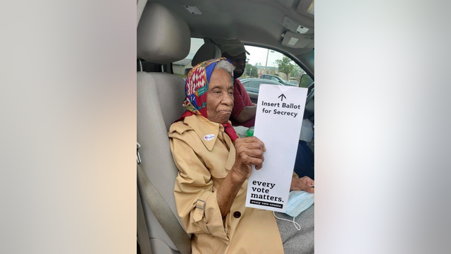 Obama, Twitter users praise 102-year-old voter: 'Never looked better!'