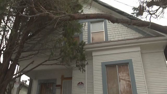 Oakland land trust buys house that homeless moms had occupied