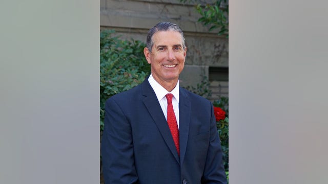 San Mateo County supervisors praise county manager, approve 4-year contract extension