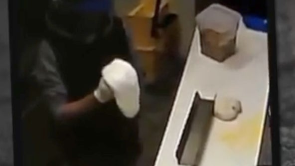 Police: Thief cooked pizza during restaurant burglary