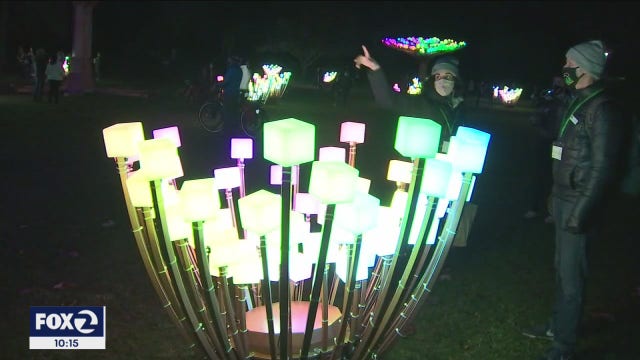Decorations brighten spirits in San Francisco during difficult times