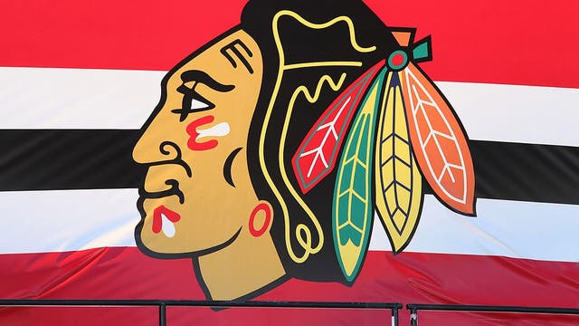 In wake of Indians' decision, Blackhawks stay with team name