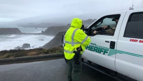 Children, ages 4 and 7, presumed dead after sneaker wave kills father in Sonoma Co.