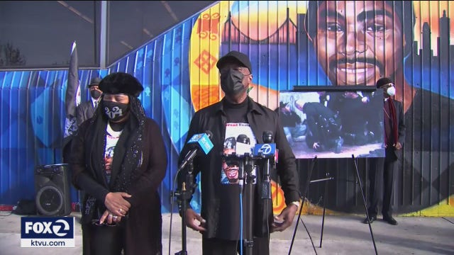 Oscar Grant's family pushes for 2nd cop to be charged