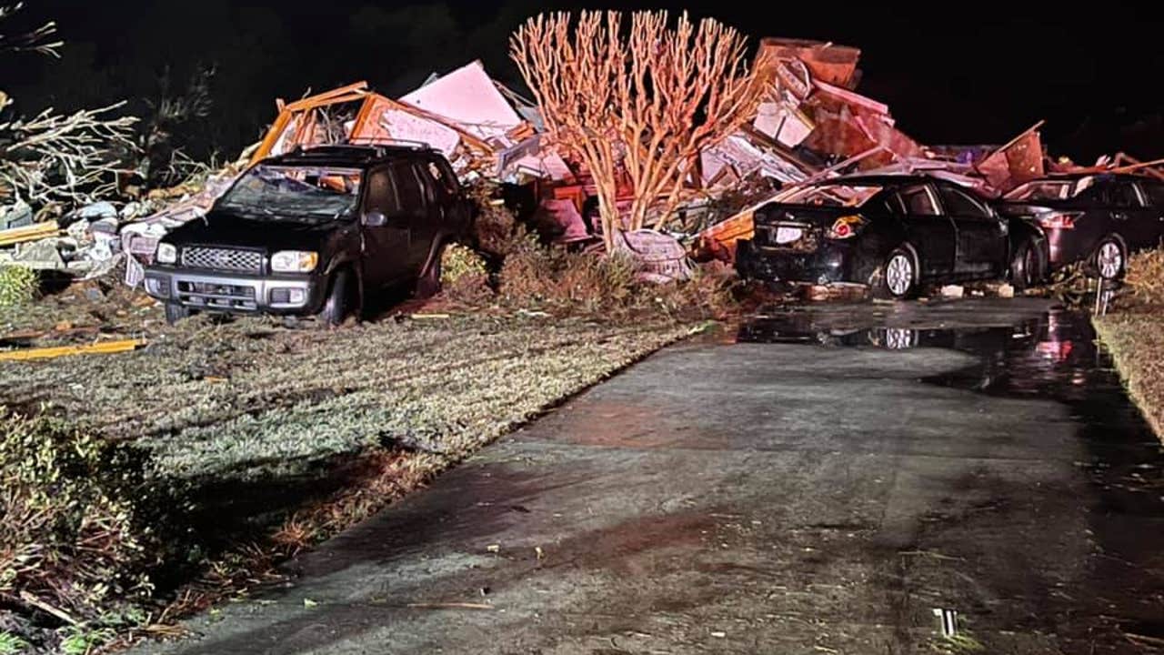 At least 3 killed, 10 injured in North Carolina tornado