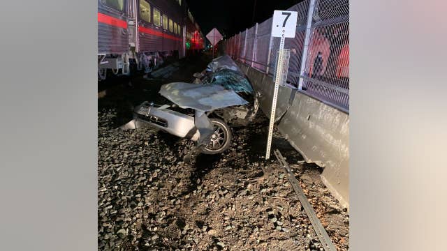 Caltrain strikes unoccupied vehicle in Redwood City, no reported injuries
