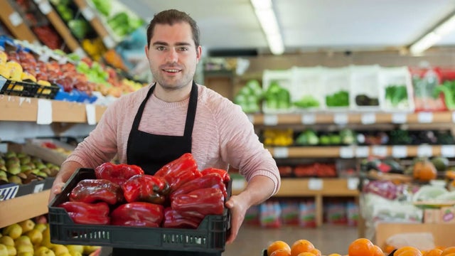 San Mateo City Council to consider hazard pay for grocery store workers