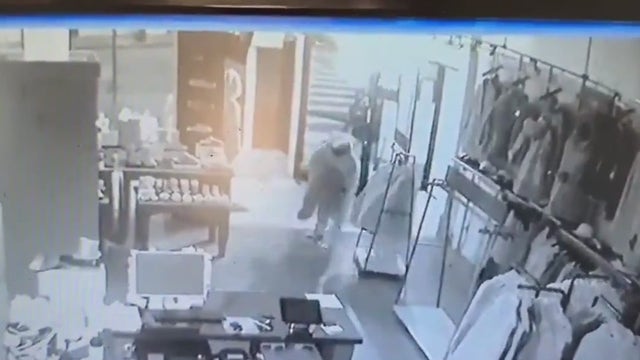 Thief uses blowtorch to burglarize SF store struck twice in one night