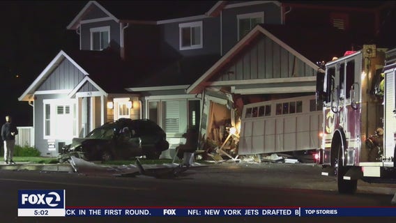 Car slams into San Jose family's house, driver flees the scene