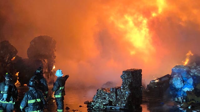 Firefighters contain blaze at Oakland recycling facility yard