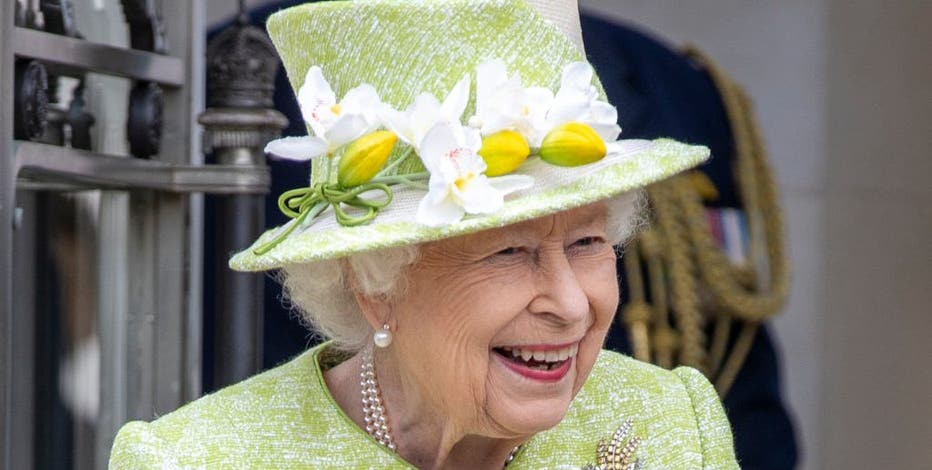 how old is the queen of england