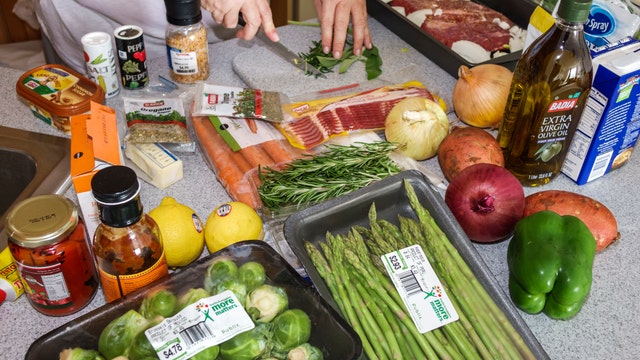 Millennials more adventurous in kitchen, least likely to safely handle food