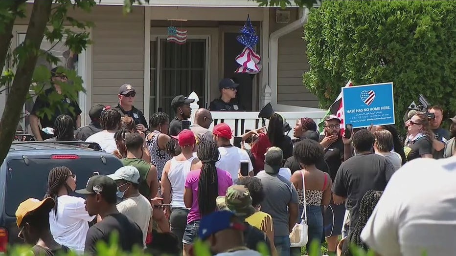 Protesters-in-Mt-Laurel.jpg