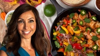Rosemary Orozco shares quick and easy shrimp fajita recipe