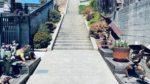 Residents in Oakland Upper Rockridge neighborhood clash over proposed BLM mural