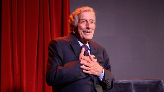 Tony Bennett retires from touring per doctors' orders, son says