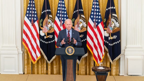 Biden meets with CEOs, business leaders to discuss COVID-19 vaccine mandates