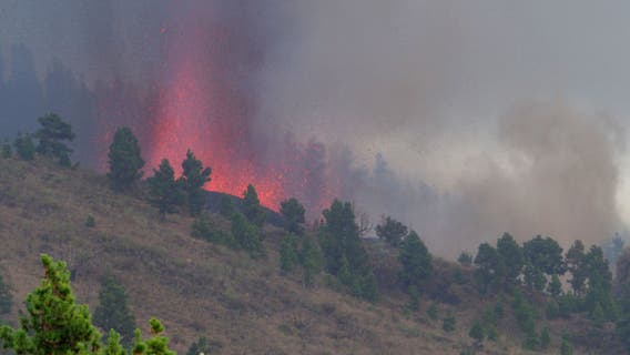 Volcano erupts on Spain's Canary Islands, threatening homes