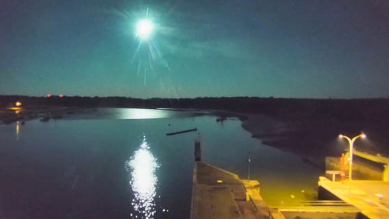 Video captures bright meteor streaking across night sky in France