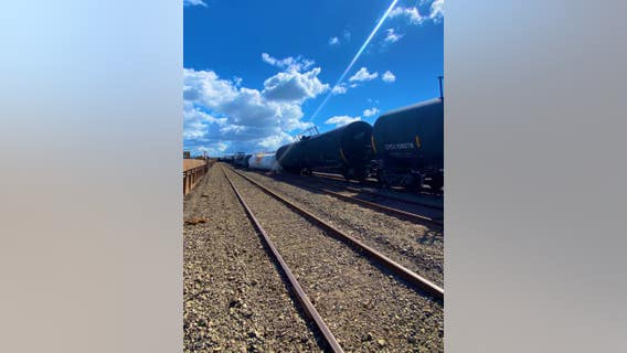 Train carrying corrosive acid derails at Port of Oakland