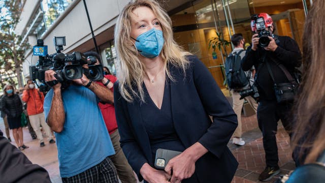 Elizabeth Holmes trial: live updates as defense cross-examines crucial witness