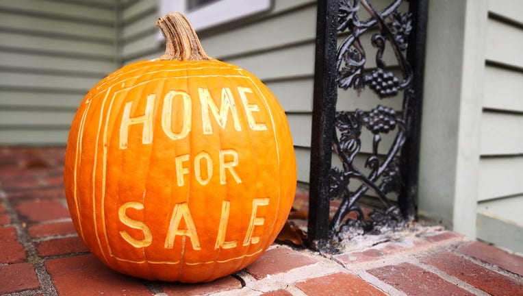 Credible-Housing-inventory-how-to-buy-a-home-this-fall-iStock-1050933328.jpg