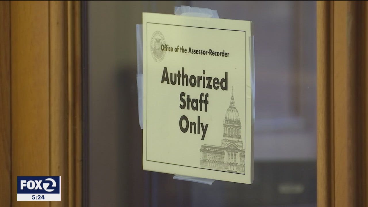 San Francisco Metropolis Corridor staff again in workplace after greater than a yr of working remotely San Francisco Metropolis Corridor staff again in workplace after greater than a yr of working remotely