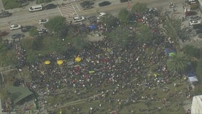 Hundreds of demonstrators gather in downtown LA to protest COVID-19 vaccine mandates