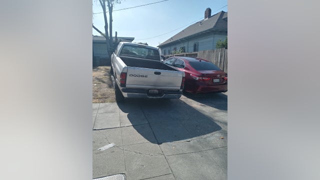 Thousands of pictures of Castlemont High students, keepsakes stolen from truck in Oakland