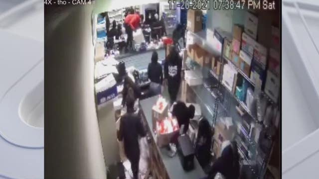 Caught on camera: Group rushes Oakland pharmacy, steals prescription drugs
