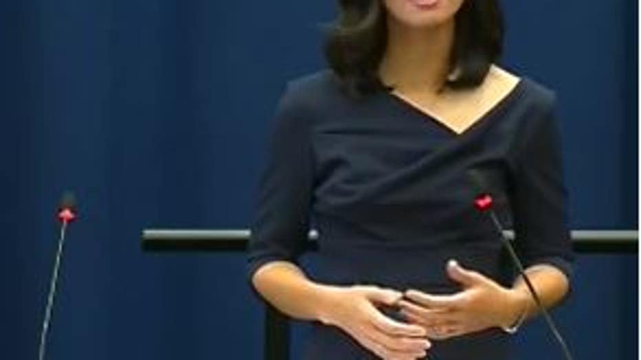 Michelle Wu Sworn In As Boston’s First Woman Elected Mayor | KTVU FOX 2