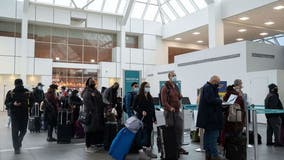 Airlines cancel, delay thousands more flights due to omicron, staff shortages