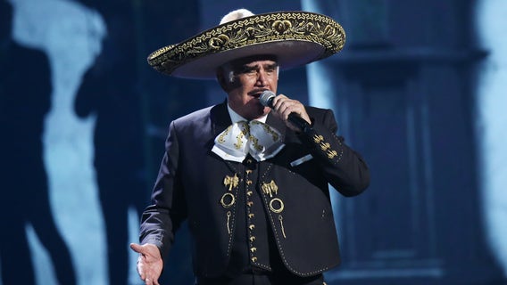 Vicente Fernández, beloved Mexican singer, dies at 81