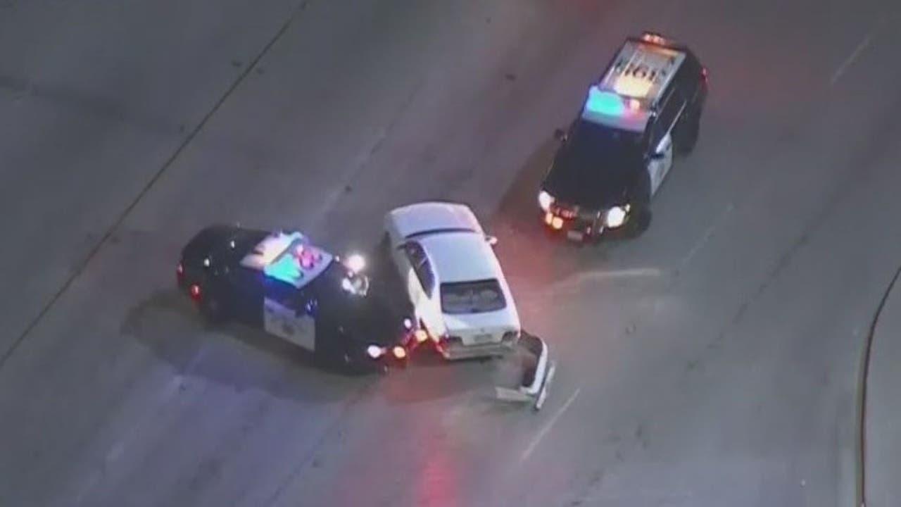 High-speed driver evades police during chase after traveling at speeds of  up to 160 mph – NBC Los Angeles