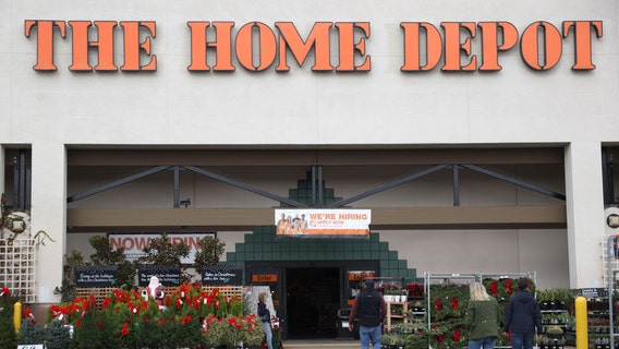 Man dies after ramming car into San Jose Home Depot