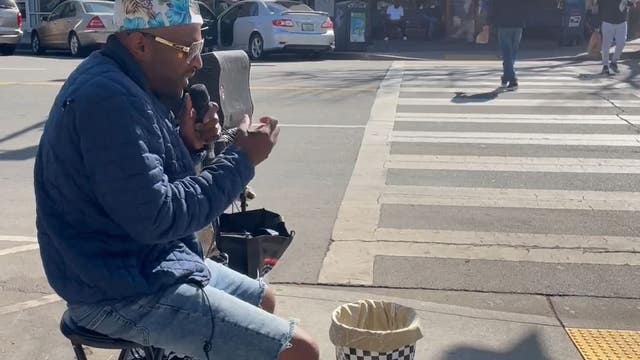 Former 'American Idol' contestant croons along Oakland's Lakeshore Avenue