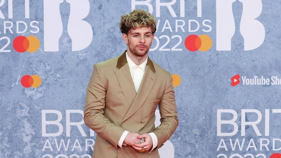 Singer Tom Grennan attacked outside NYC bar, manager says