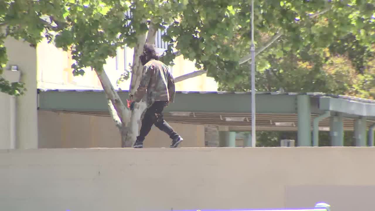 Man with knife at elementary school surrenders to SJPD Man with knife at elementary school surrenders to SJPD