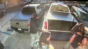 Oakland restaurant owner robbed at gunpoint outside eatery, video shows