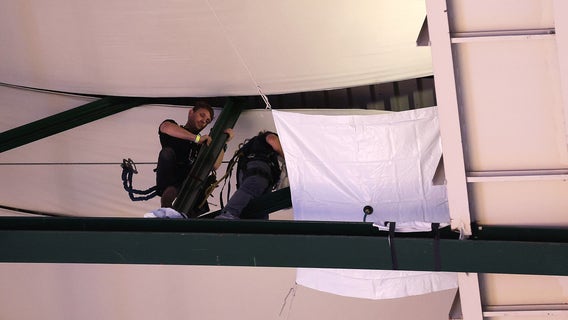 Warriors-Mavs Game 4 delayed 16 minutes by leaky roof